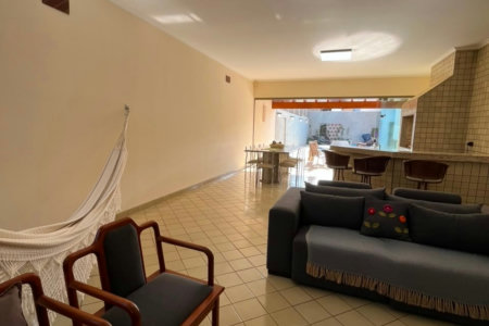 Casa à venda com 3 quartos, sendo 1 suíte,  em Santos Dumont, Três Lagoas, MS