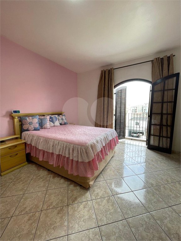 Sobrado à venda com 3 quartos, sendo 1 suíte, em Vila Gustavo, São Paulo, SP