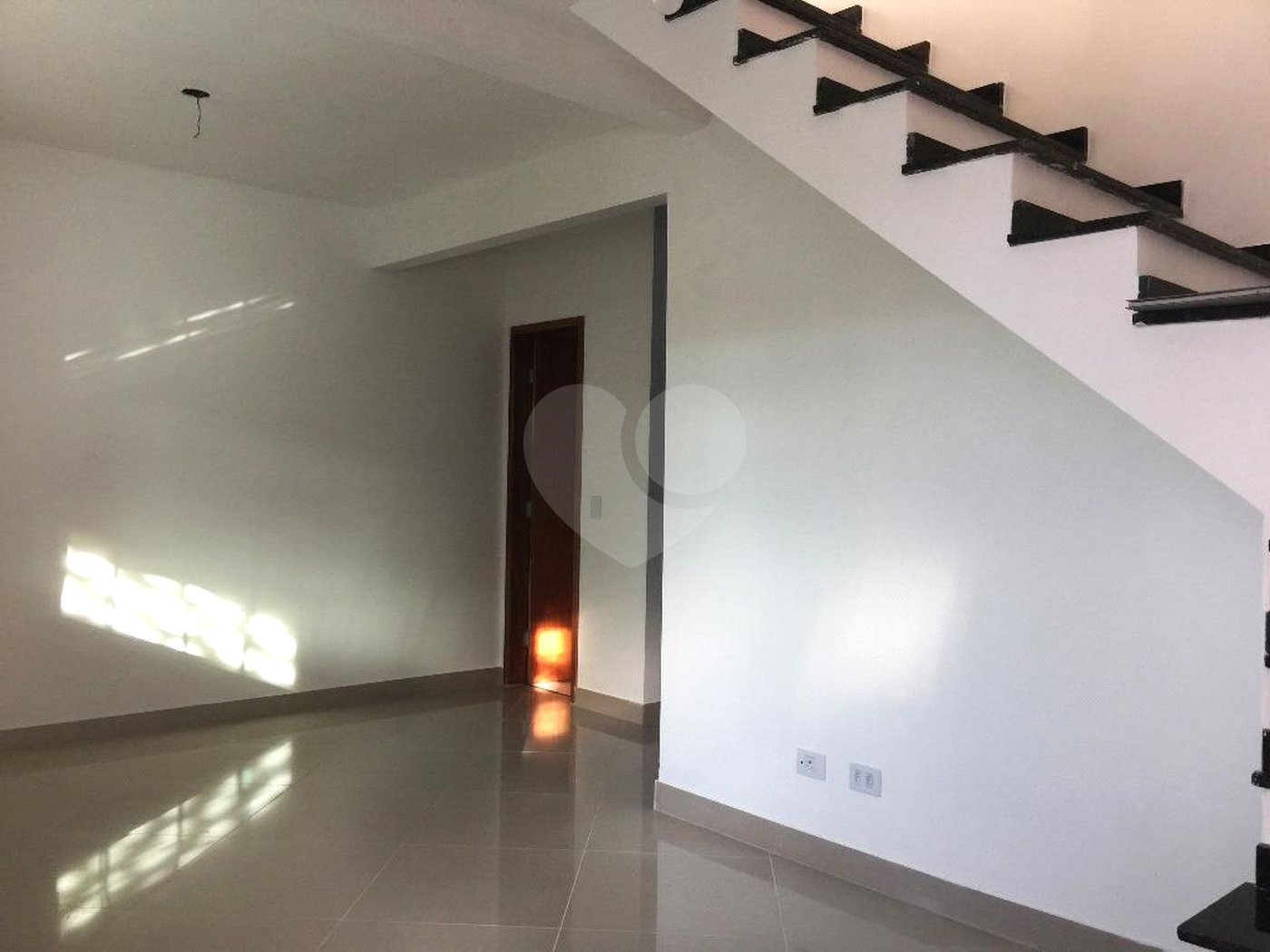 Sobrado à venda com 3 quartos, sendo 1 suíte,  em Vila Oliveira, Mogi das Cruzes, SP