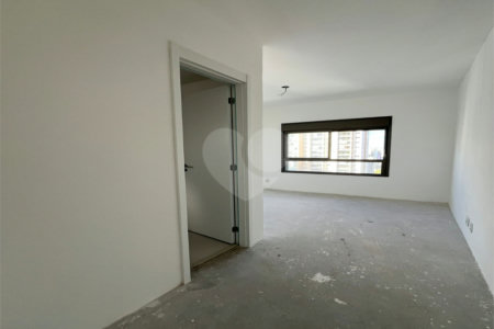 Apartamento à venda com 3 quartos, sendo 1 suíte, em Jardim Prudência, São Paulo, SP