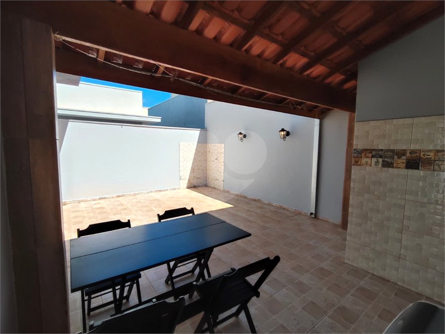Casa à venda com 3 quartos no condomínio Residencial Lago dos Ipês, Itapetininga - SP