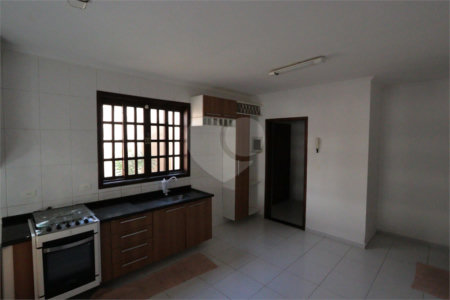 Casa à venda com 4 quartos, sendo 1 suíte, em Jardim Villaça, São Roque, SP
