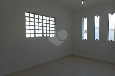 Sobrado à venda com 3 quartos, sendo 1 suíte,  em Vila Lageado, São Paulo, SP