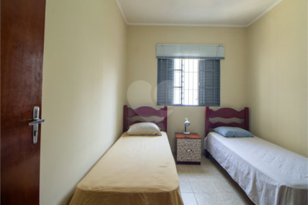 Casa à venda com 3 quartos, sendo 1 suíte, em Chácara Inglesa, São Paulo, SP