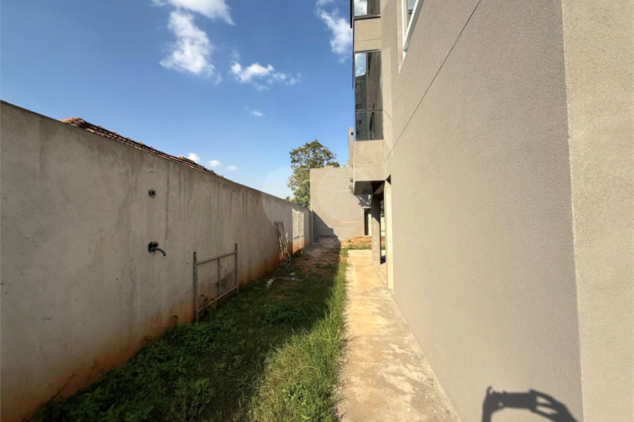 Casa à venda com 3 suítes no condomínio Residencial Floresta, São Paulo - SP
