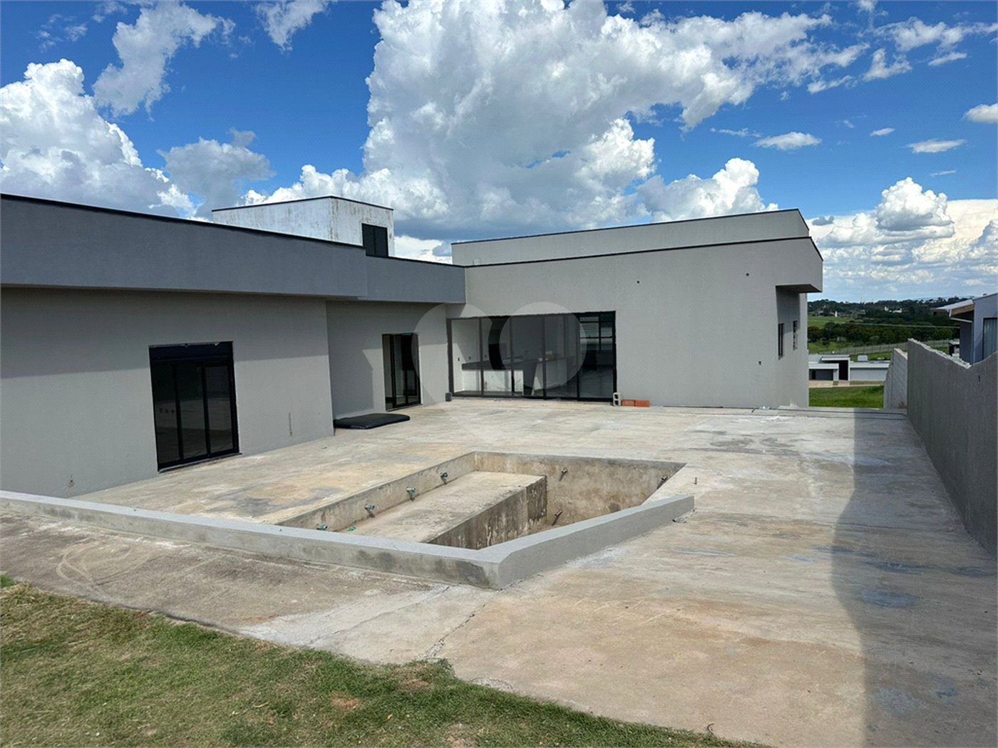 Casa à venda com 4 suítes no condomínio Quintas da Terracota, Indaiatuba - SP