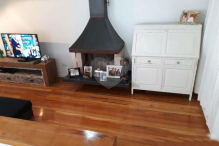 Sobrado à venda com 8 quartos, sendo 2 suítes,  em Santana, São Paulo, SP