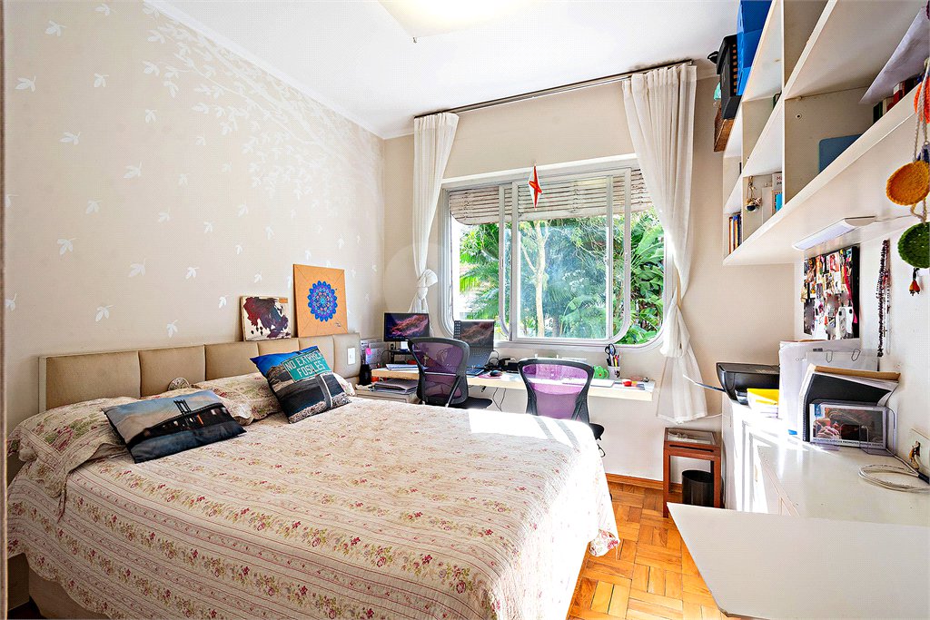 Apartamento à venda com 3 quartos, sendo 1 suíte,  em Jardim Marajoara, São Paulo, SP