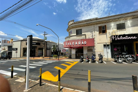 Prédio comercial no Centro de São Carlos