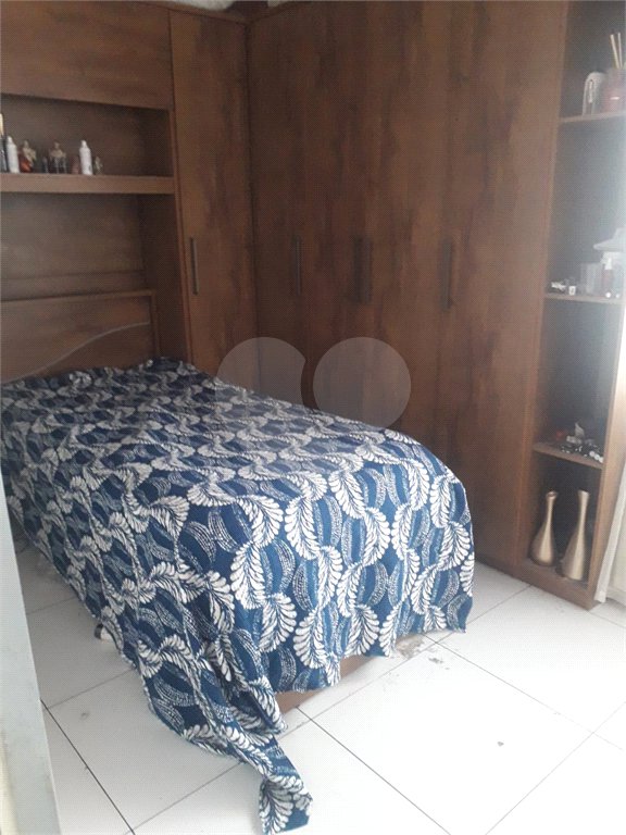 Casa Térrea à venda com 3 quartos em Jardim Nadir, São Paulo, SP
