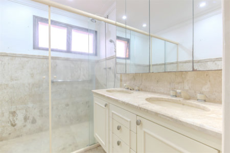 Apartamento à venda com 4 suítes em Moema, São Paulo, SP