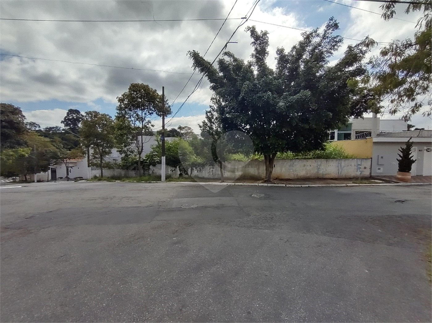 Terreno à venda no condomínio Jardim Leonor Mendes de Barros, São Paulo - SP