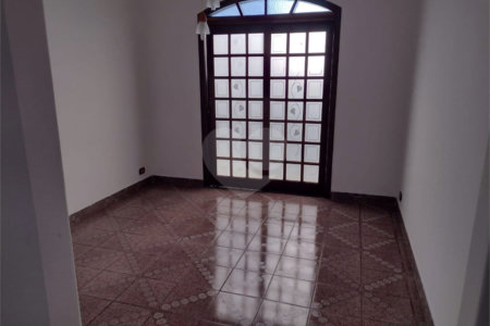 Casa à venda com 3 quartos, sendo 1 suíte, em Jardim São Pedro, Mogi das Cruzes, SP