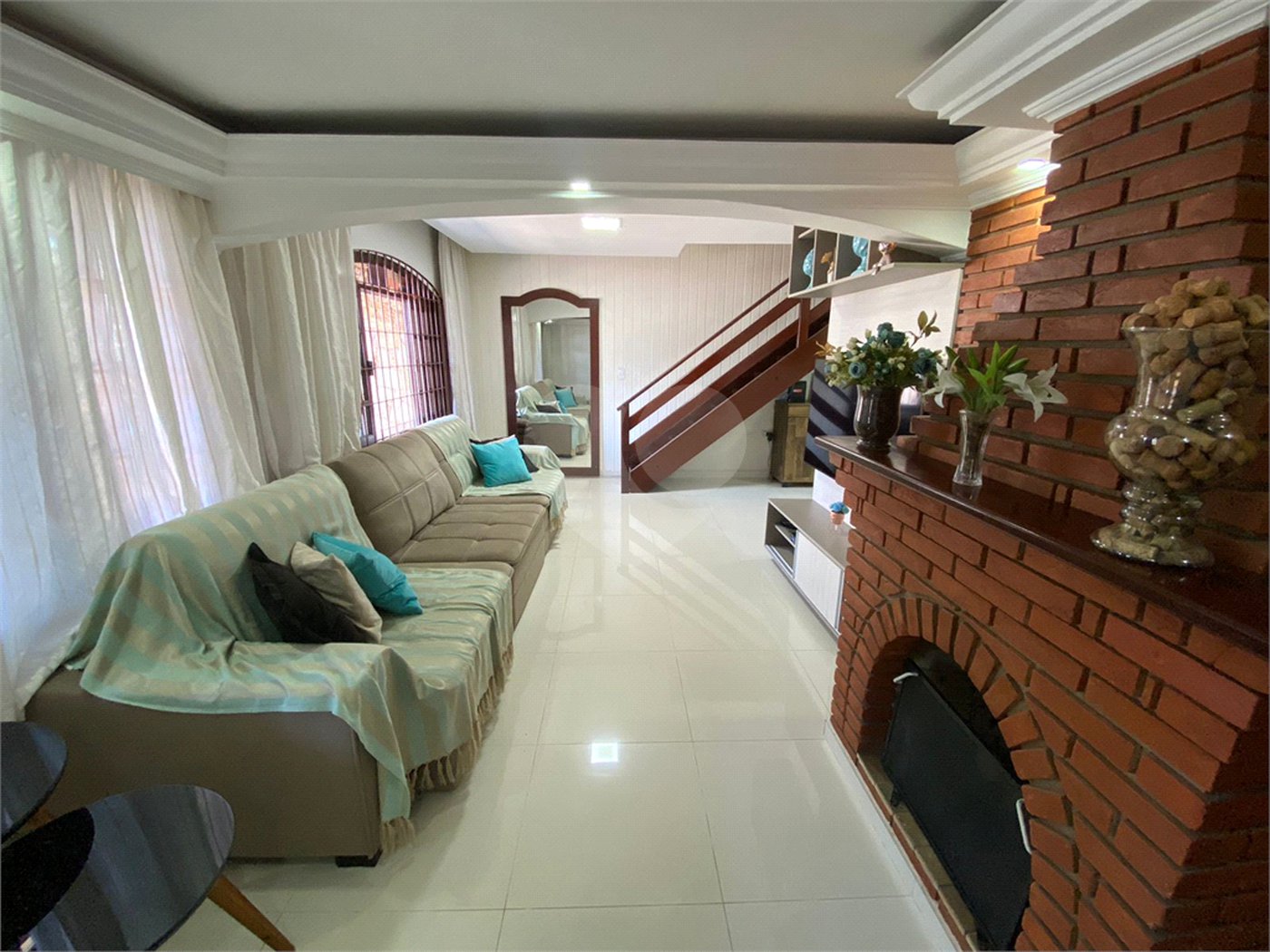 Casa à venda com 3 quartos, sendo 1 suíte,  em Parque Santa Rosa, Suzano, SP
