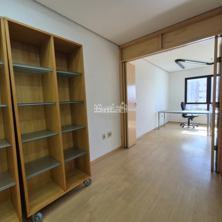 Sala Comercial à Venda no Edifício Paulista Tower – Rua Vergueiro, próximo ao Metrô Ana Rosa
