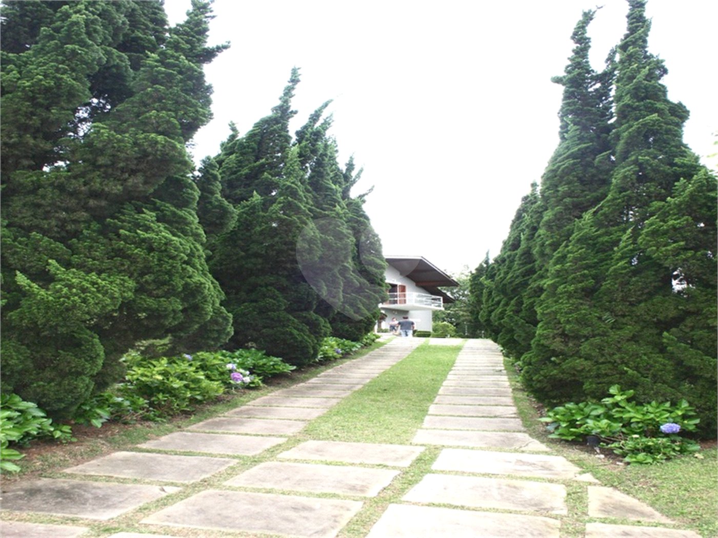 Casa à venda com 5 suítes no condomínio Suíça da Cantareira, Mairiporã - SP