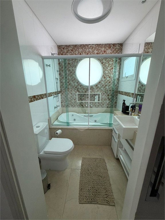 Casa à venda com 3 suítes em Vila Augusta, Guarulhos, SP