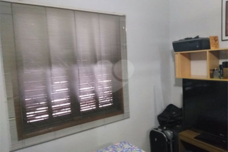 Sobrado à venda com 3 quartos, sendo 1 suíte, em Vila Constança, São Paulo, SP