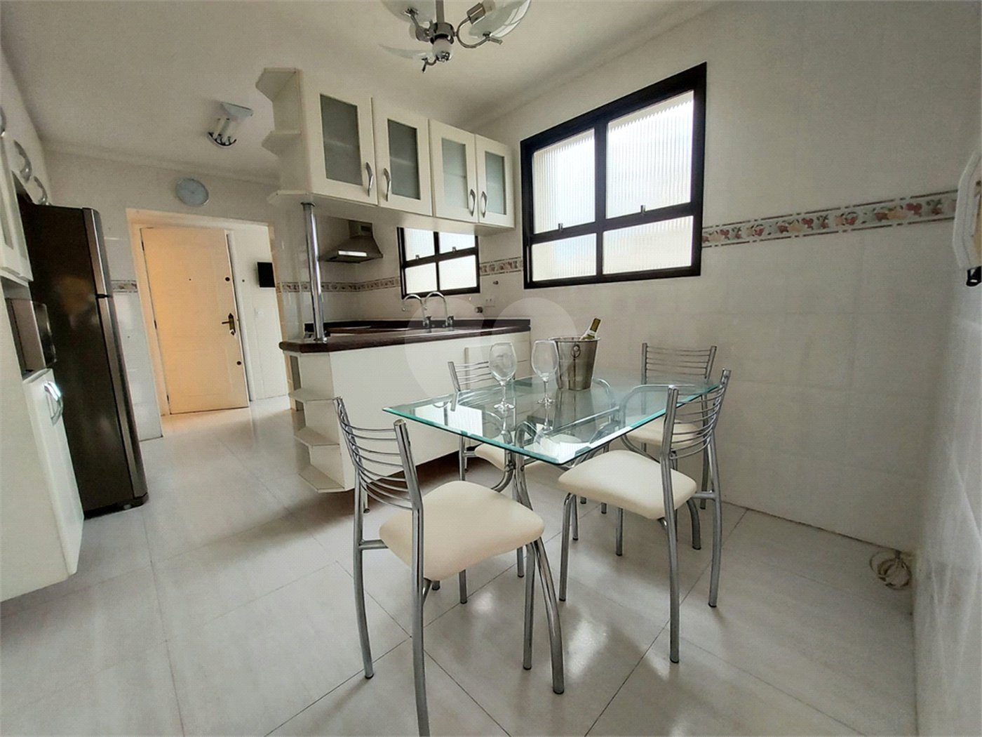 Apartamento à venda com 3 quartos, sendo 1 suíte, em Sumaré, São Paulo, SP