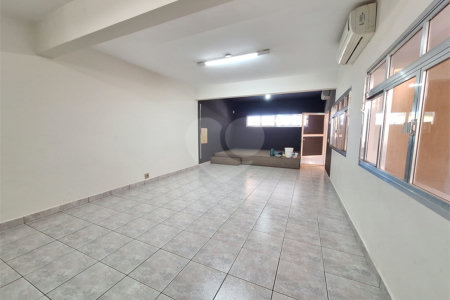Casa à venda ou para alugar com 4 quartos, sendo 2 suítes,  em Santa Rosa, Vinhedo, SP