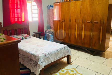 Casa à venda com 3 quartos, sendo 1 suíte, em Vila Barcelona, Sorocaba, SP