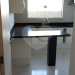 Casa à venda com 3 suítes no condomínio Picollo, Louveira - SP