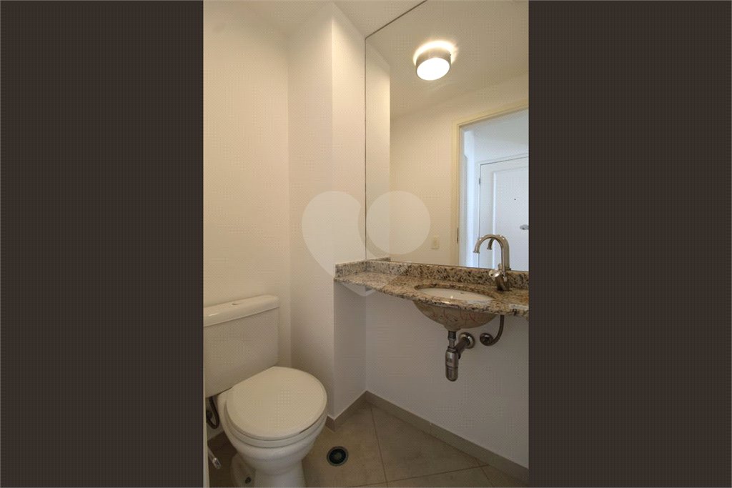 Apartamento à venda com 3 quartos, sendo 1 suíte,  em Vila Olímpia, São Paulo, SP