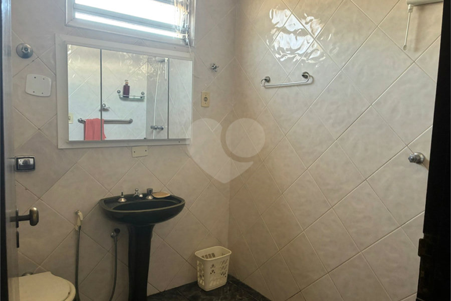 Sobrado à venda com 4 quartos, sendo 1 suíte, em Vila Guilherme, São Paulo, SP