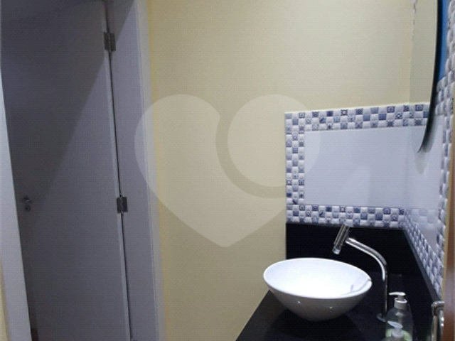 Casa à venda com 4 quartos, sendo 2 suítes,  em Jardim Prudência, São Paulo, SP