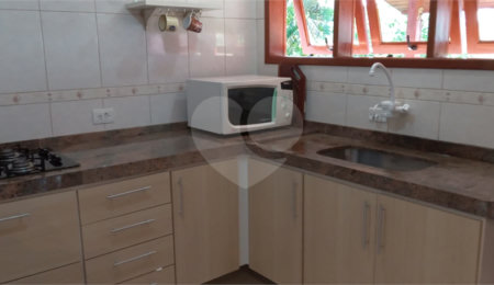 Casa para alugar com 3 quartos, sendo 1 suíte,  no condomínio Itaembu, Itatiba - SP