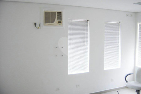 Casa à venda com 6 quartos em Jardim Marajoara, São Paulo, SP