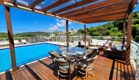 Casa à venda com 6 quartos, sendo 4 suítes,  em Ferradura, Armação dos Búzios, RJ