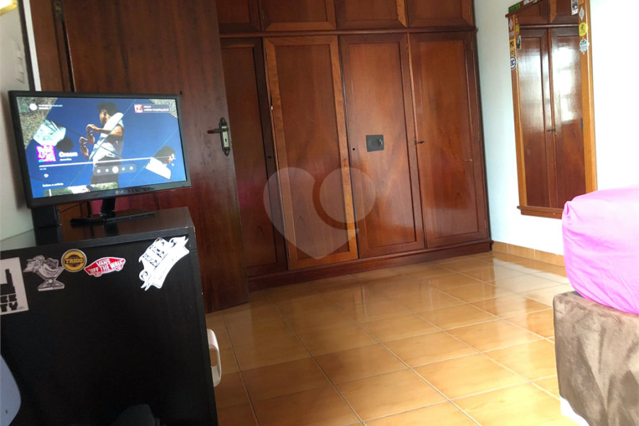 Sobrado à venda com 3 quartos em Tremembé, São Paulo, SP
