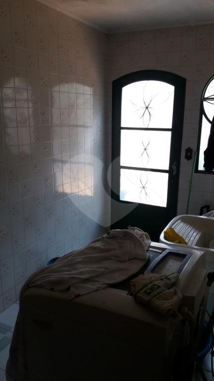 Sobrado à venda com 4 quartos, sendo 1 suíte, em Tremembé, São Paulo, SP