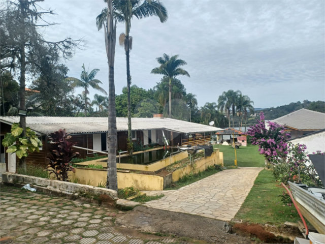 Casa à venda com 5 quartos, sendo 2 suítes,  em Rio Abaixo, Mairiporã, SP