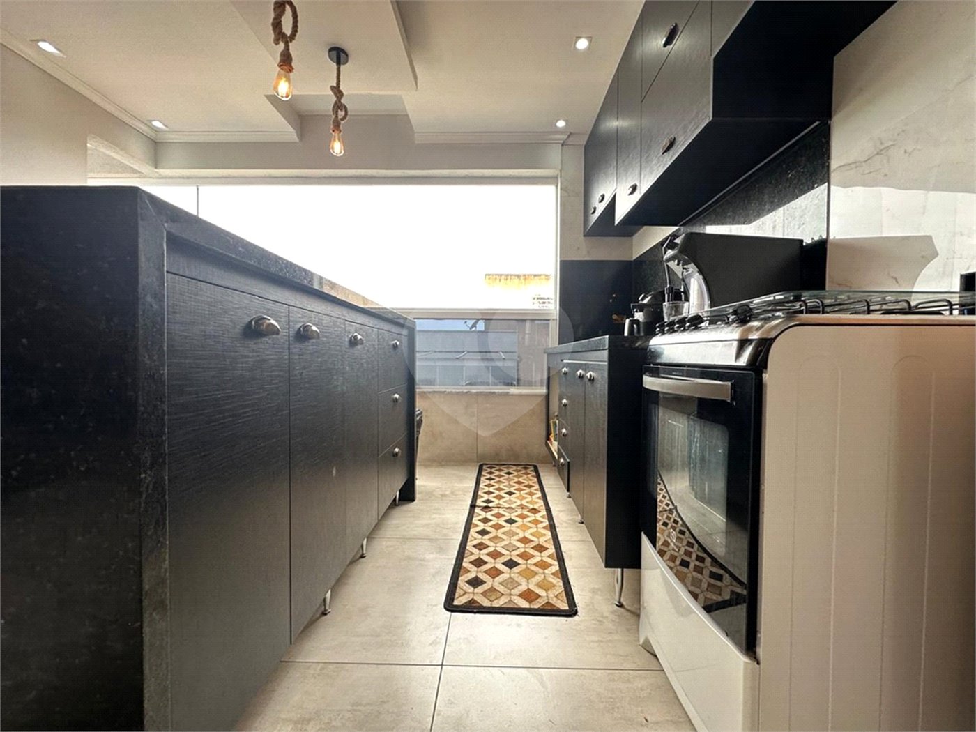 Duplex à venda com 3 quartos, sendo 2 suítes,  em Toninhas, Ubatuba, SP