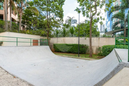 Apartamento à venda com 4 quartos, sendo 3 suítes, em Cidade Monções, São Paulo, SP