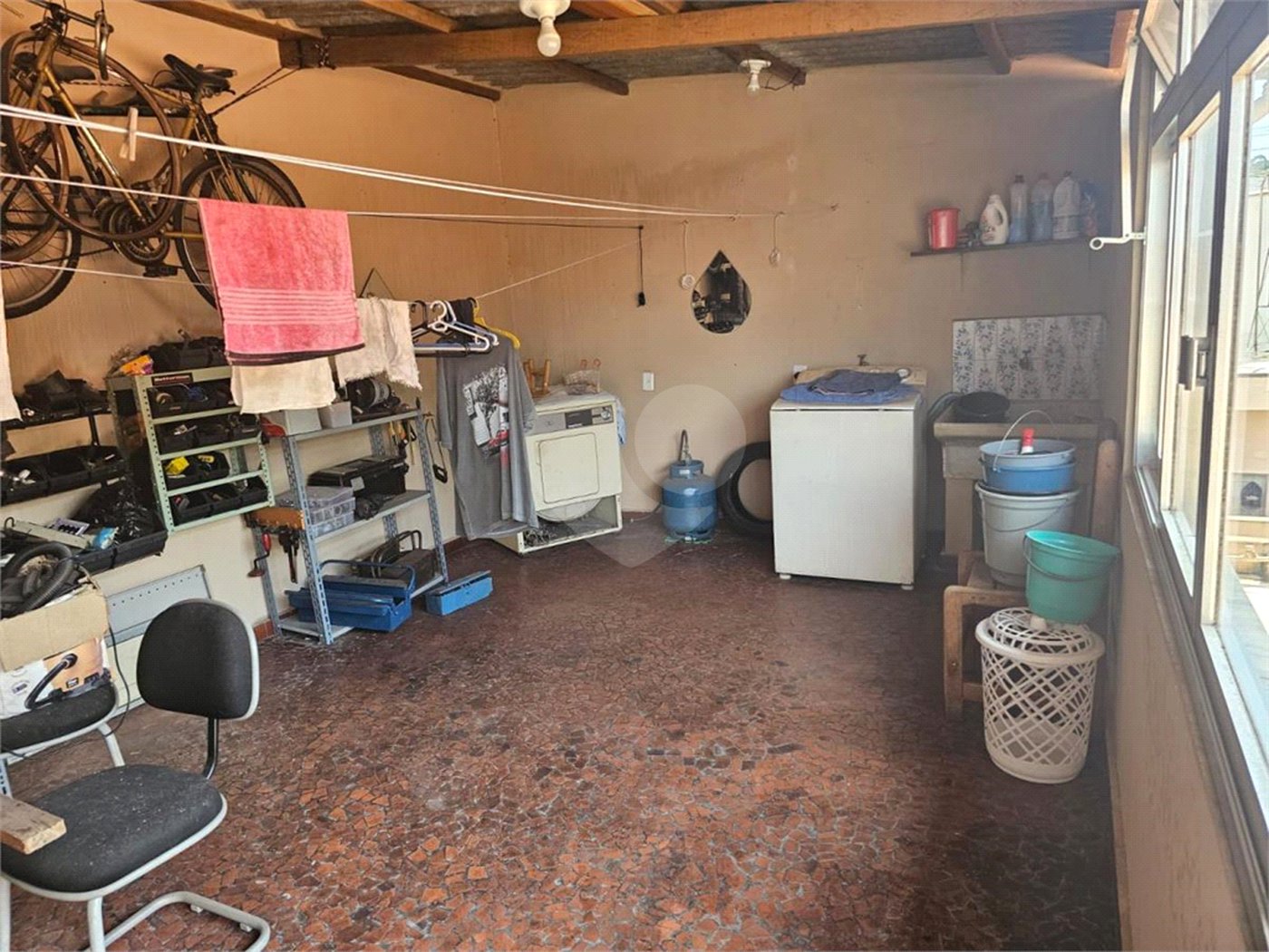 Casa Térrea na Vila Formosa de 233m2 com 3 dorms, 1 suíte, 3 banheiros e 4 vagas. Estuda permuta.