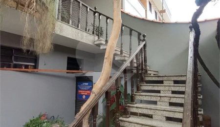 Casa à venda com 4 quartos, sendo 2 suítes, em Vila Curuçá, Santo André, SP