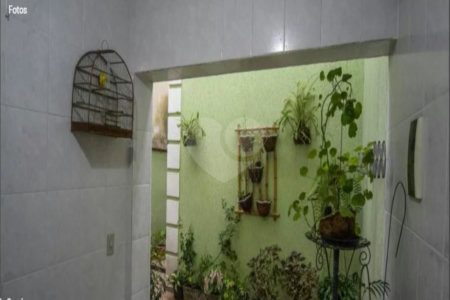 Casa com 150m² , 3 dormitórios , sendo 3 suítes , 4 vagas , à venda na Vila Formosa.