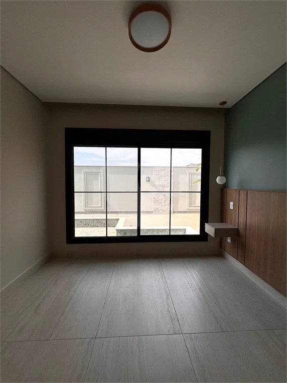 Casa térrea em estilo neoclássico com 3 suítes, no Condomínio Damha 2, na cidade de Piracicaba - SP.