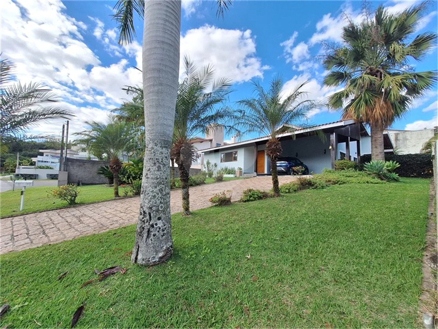 Casa para alugar com 3 quartos, sendo 1 suíte,  no condomínio Estância Marambaia, Vinhedo - SP