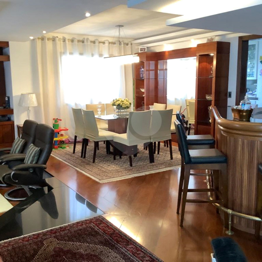 Apartamento na Mooca com 244 metros