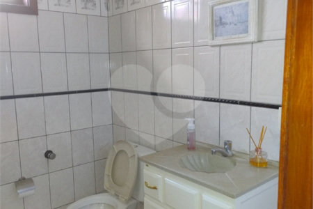 Excelente sobrado no Condomínio Parque Sabará