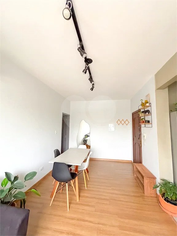 Apartamento de 80m² a venda e locação em Moema - 02 dorm, 02 Banheiros 01 Vaga