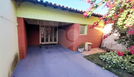 Casa à venda com 4 quartos em Vila Brasília, São Carlos, SP