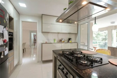 Apartamento na Mooca com 204m² amplo à venda 3 quartos, sendo 3 suítes, e 4 vagas
