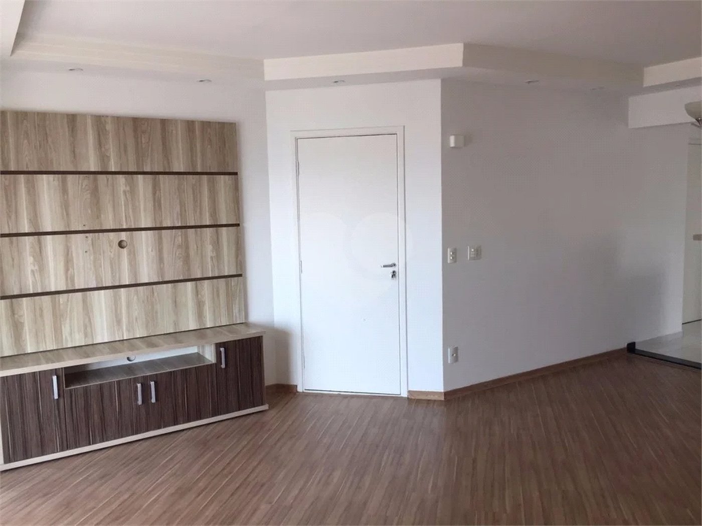 APARTAMENTO NO CONDOMINIO ÁRCÁDIA - 80 M / 2 DORMS COM 1 SUITE / 2 VAGAS