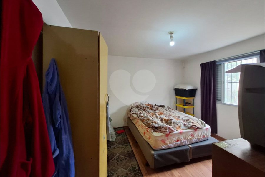 Sobrado venda ou locação HORTO com 254m2, 4 quartos, 2 sala, 2 cozinha, quintal e 3 vagas de garagem