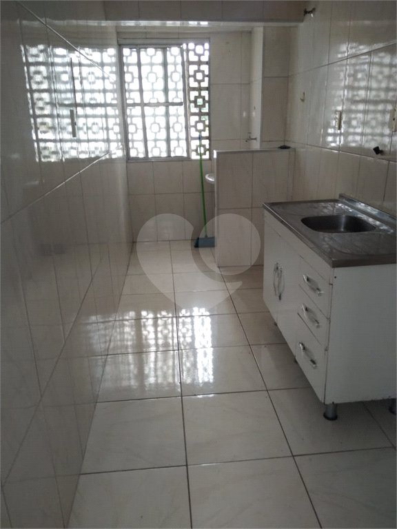 Oportunidade na Sé: Apartamento Reformado e Ensolarado com Localização Estratégica!